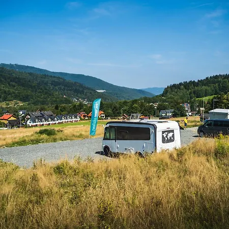 Zwalisko Camper Park Nocleg W Wynajetym Namiocie *