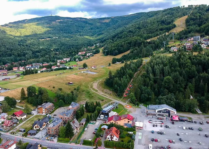 Kemp Zwalisko Camper Park Parcela Na Namiot