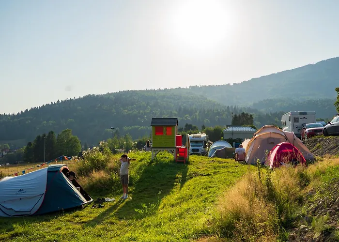 Zwalisko Camper Park Parcela Na Namiot
